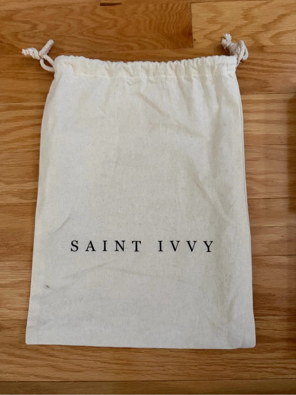 Saint Ivvv Jewelry Organizer Box in White with Gray Interior